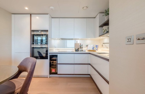 Paddington Apartamento | Luxury 4th floor 2 bed with Balcony