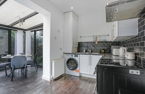 Newcastle-upon-Tyne Casa | Luxury 5 Bedroom Home in Newcastle