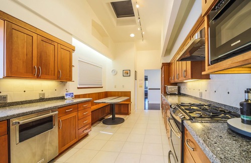 San Luis Obispo Casa | Luxury 5-bed/4-bath in foothills w/ stunning mountain views, close to campus
