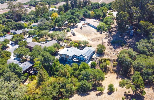 San Luis Obispo Casa | Luxury 5-bed/4-bath in foothills w/ stunning mountain views, close to campus