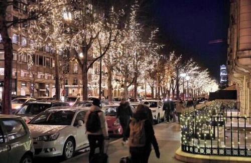 Champs-Elysees Apartamento | Luxury 5-Bedroom Apartment with Eiffel View-Perfect for Families-Champs-Élysées