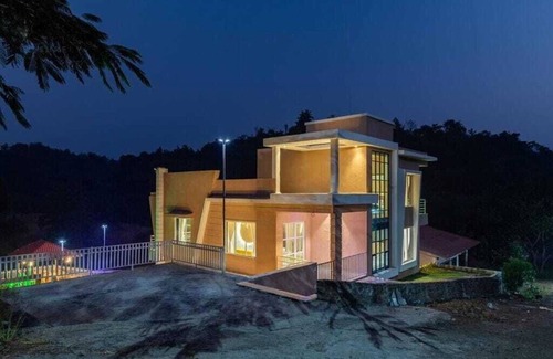 Karjat Casa | luxury 5-bedroom bungalow with big pool
