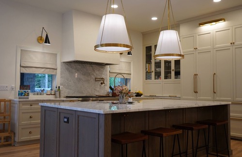Berkley Casa | Luxury 5-bedroom house in charming Royal Oak with hot tub and steam sauna