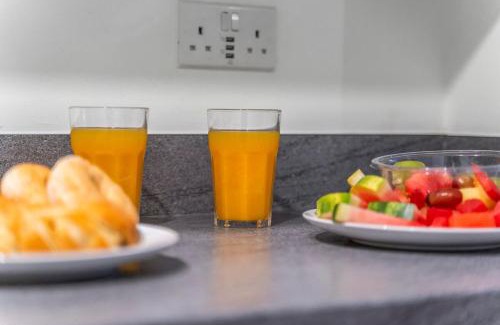 Birmingham City Centre Apartamento | Luxury 5 bedroom House With FREE Parking and Pool Table