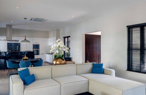Nong Kae Condominio | Luxury 5 Bedroom Pool Villa B11B