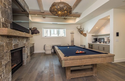 Spanish Peaks Casa | Luxury 5-bedroom SP Townhome with Hot Tub & Mountain Views