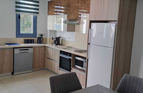 Ayia Thekla Villa | Disfrute del lujo de alojarse en una gran villa frente a la playa, las vistas son increíbles