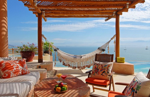 La Cruz de Huanacaxtle Villa | . Lujo 5 Dormitorios, Villa frente al mar con acceso a la playa.