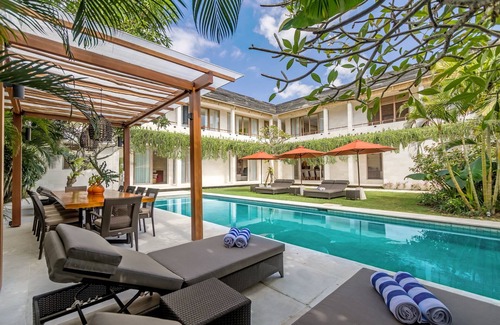 Jimbaran Bay Villa | Villa de lujo de 5 habitaciones con piscina privada