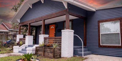 Tampa Heights Casa | Luxury 5-BR House, Tampa Downtown with Cottage