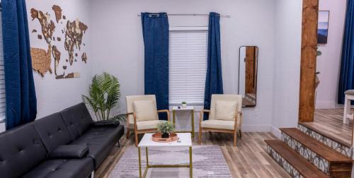 Tampa Heights Casa | Luxury 5-BR House, Tampa Downtown with Cottage