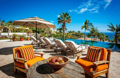 San Jose del Cabo Villa | Luxury 5 BR Ocean View Casa de las Risas w/ Pool, Wifi + In-Villa Gym!