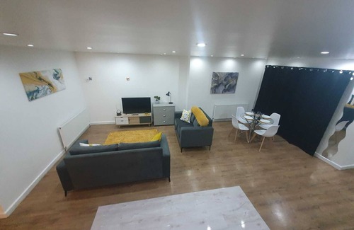 Luton Casa | Luxury 5 - New Bedroom Chalet
