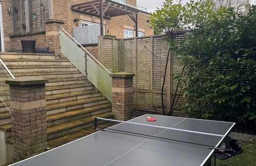 Hendon Casa | Luxury 5BR/4BR Garden/Cinema/Gym