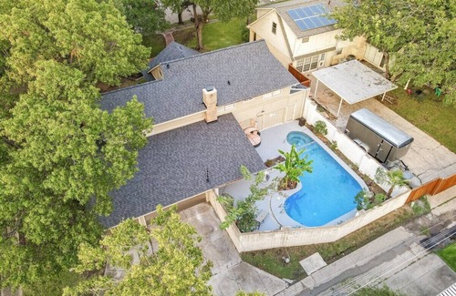 Dallas Casa | Luxury 5BR Home w/ Pool, Cinema & Game Room