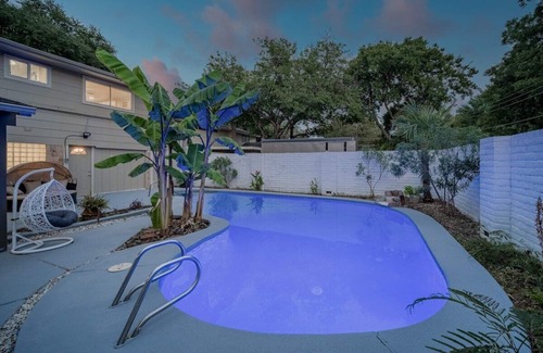 Dallas Casa | Luxury 5BR Home w/ Pool, Cinema & Game Room