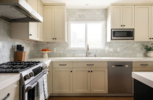 University City Casa | Luxury 5BR w/Resort Backyard, Huge Hot Tub, Fire Pit, Game Room, Putting Green