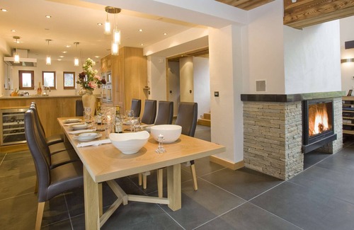 Chamonix-Mont-Blanc Chalet De Esquí | Luxury 6 bedroom chalet, spa, pool table, gym, walking distance to Chamonix