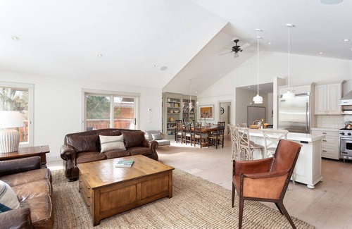 Nicklaus North Casa | Luxury 6 Bed Chalet on the Golf Course!
