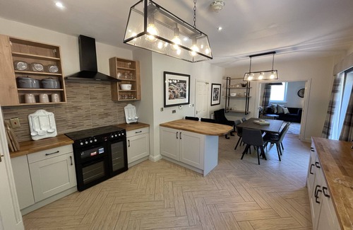 Taynuilt Casa | Luxury 6 bed home with hot tub