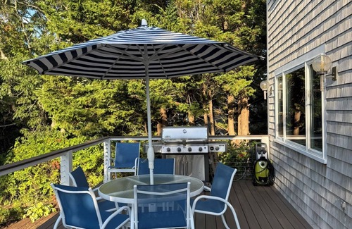 Falmouth Casa | Luxury 6-bedroom home in charming Falmouth walk to Private Beach, Bike Path