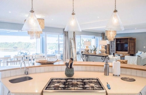 Nkwazi Casa | Luxury 6-bedroom house in Zinkwazi with lagoon frontage, sea views and beach