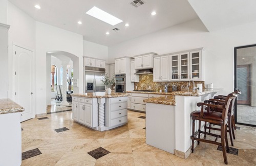 Pinnacle Peak Casa | 6BR Scottsdale Mansion on 2 Acres ~ Home Office, Hot Tub, Pickleball, Steam Room