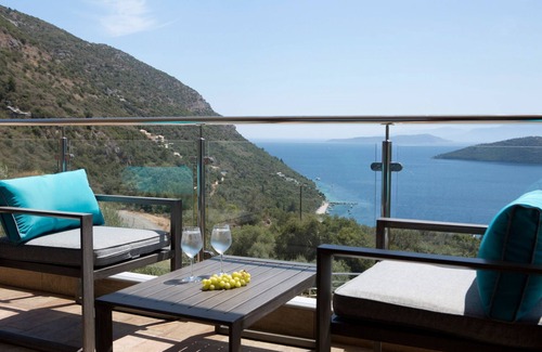 Mikros Gialos Villa | Lujo villa de 6 dormitorios con impresionantes vistas al mar Jónico en Mikros Gialos