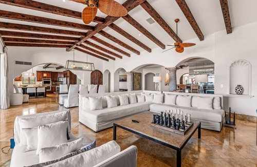 Cabo San Lucas Casa | Luxury 6BR Escape w/Ocean & Golf Views