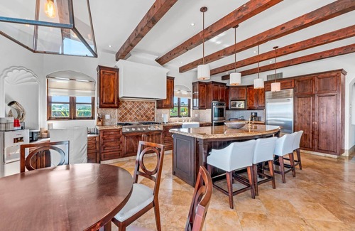 Cabo San Lucas Casa | Luxury 6BR Escape w/Ocean & Golf Views