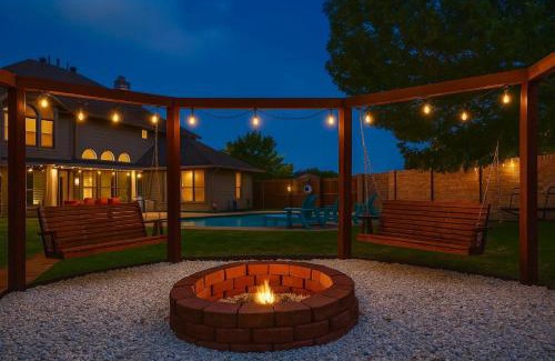 Fossil Creek Casa | Luxury 6BR Retreat Pool Hot Tub Cinema & Game Room