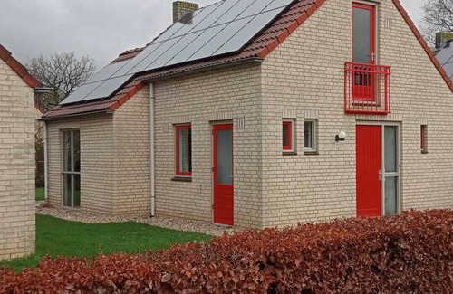 Ewijk Casa | Luxury 6P holiday home with charging station and customizable comfort mattresses