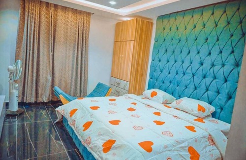 Ibadan Casa | LUXURY 7 BEDROOMS ENTIRE HOUSE ACCOMODATION IN IBADAN, OYO STATE