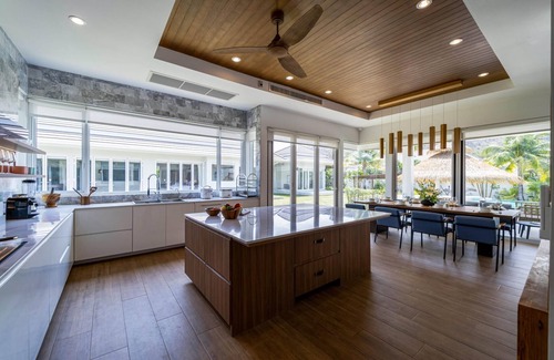 Hua Hin Villa | Luxury 7 Bedroom Pool Villa! (WL67)