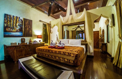 Kamala Cama Y Desayuno | Luxury 8-9 Bed Room Villa with 2 pools, chefservice , Ocean View, Kamala Beach