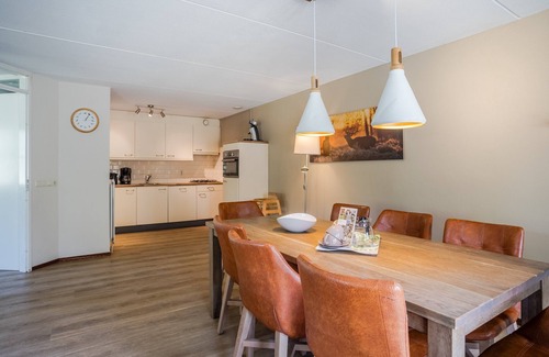 Eerbeek Casa | Luxury 8-person bungalow - Widely accessible in the holiday park Landal Coldenhove