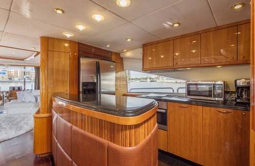 Harbour Island Alquiler De Eote | Yate Sunseeker de lujo de 82 'en Harbour Island