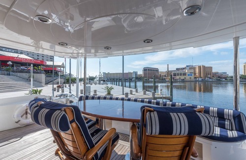 Harbour Island Alquiler De Eote | Yate Sunseeker de lujo de 82 'en Harbour Island