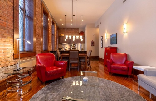 East Kootenay Condominio | Lujo en el corazón de Fernie. Mar. Check in Sun. o lunes 50% de descuento en la 3ª noche.