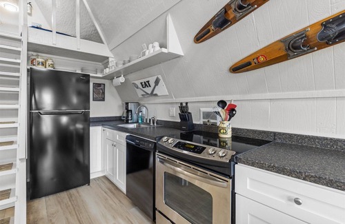 Lampe Cabina | Luxury A Frame at Table Rock Lake! Sleeps 8!