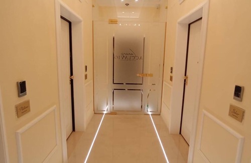 Taranto Apartamento | Luxury Acclavio Apartments Gold with hot tub and balconies