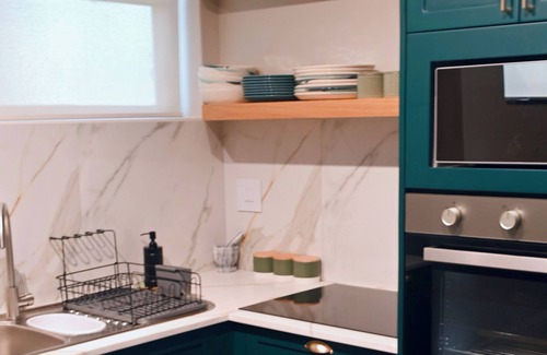 Stellenbosch Central Apartamento | Luxury African Gem in Historic Stellenbosch