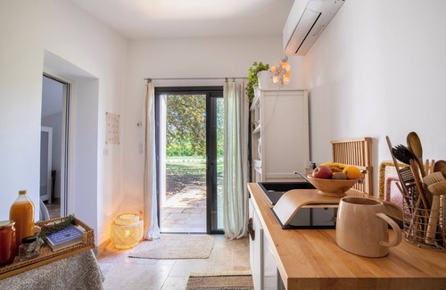 Pernes-les-Fontaines Casa | Luxury and authentic Fresh & Zen Cabanon in the heart of Provence