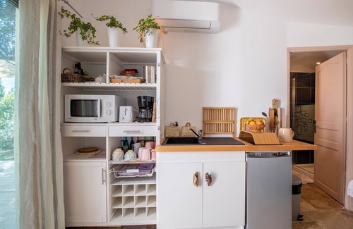Pernes-les-Fontaines Casa | Luxury and authentic Fresh & Zen Cabanon in the heart of Provence