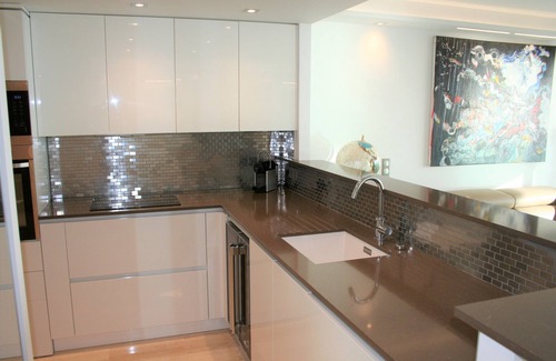 La Croix des Gardes Apartamento | Lujo y lujo, moderno apartamento con mágicas vistas al mar.