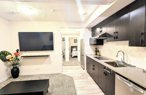 Airdrie Apartamento | Luxury and Modern 2 bedroom suite