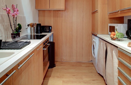 Saint-Merri Apartamento | Luxury and Spacious 2 bed 2 bath in Marais