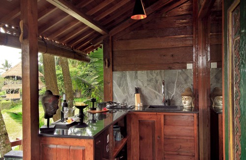 Sambahan Villa | Luxury Antique Villa w/ Outdoor Pool!