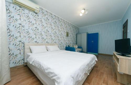 Darnyckyj Apartamento | Luxury Apartaments з видом на озеро