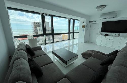 Navodari Apartamento | Luxury apartment with sea view